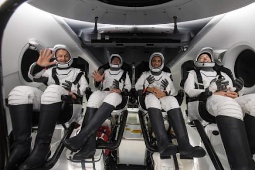 SpaceX Dragon capsule safely returns Crew-3 astronauts back to Earth0