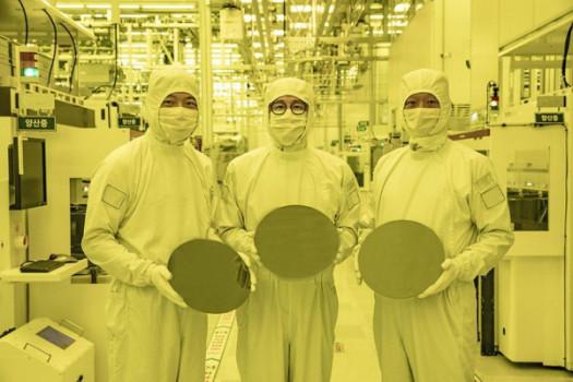 Samsung beats TSMC to production of 3nm chips0